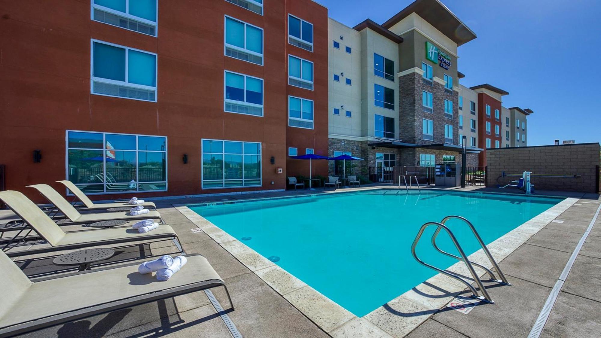 Holiday Inn Express & Suites Ridgecrest - China Lake By Ihg 外观 照片